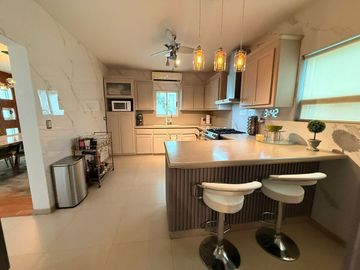 Casa en Venta, El Cercado, Santiago Nuevo León.