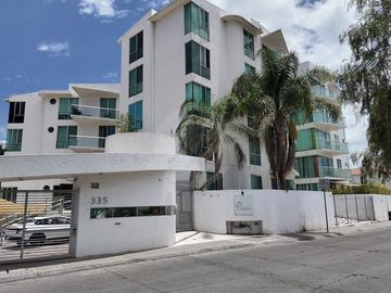 Departamento Amueblado y Equipado en Renta | Milenio III | 120 m², Área de TV y