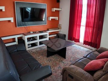 Departamento Amueblado y Equipado en Renta | Milenio III | 120 m², Área de TV y