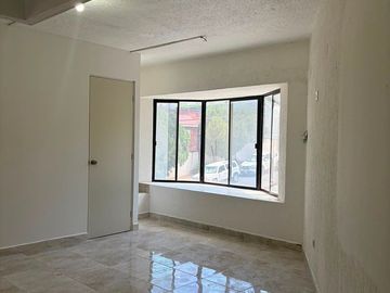 LOCAL COMERCIAL EN RENTA
