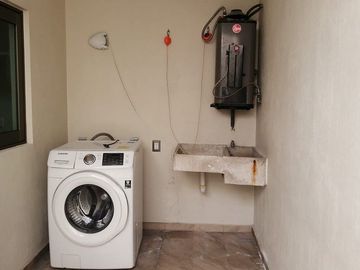CASA EN RENTA EN  