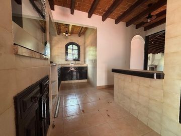 CASA CON  JARDIN EN RENTA JARDINES DEL AJUSCO 4 REC