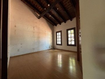 CASA CON  JARDIN EN RENTA JARDINES DEL AJUSCO 4 REC