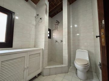 CASA CON  JARDIN EN RENTA JARDINES DEL AJUSCO 4 REC