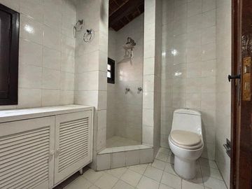 CASA CON  JARDIN EN RENTA JARDINES DEL AJUSCO 4 REC