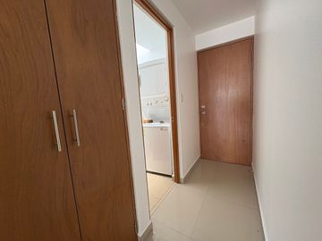 RENTA DPTO. 3 RECÁMARAS, 2 BAÑOS 2 ESTACIONAMIENTOS 5 PISO CON ELEVADOR COL. POR