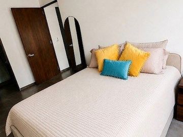 Departamento en renta amueblado en Urbano Town Los Alpes
