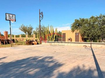 CASA EN VENTA EN REAL DEL ALAMITO SEC. ARBOLITOS