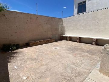 CASA EN RENTA EN MONTE VERDE
