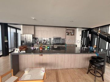 Residencia de 454 m² en Renta en Pedregal de Vista Hermosa RAH54