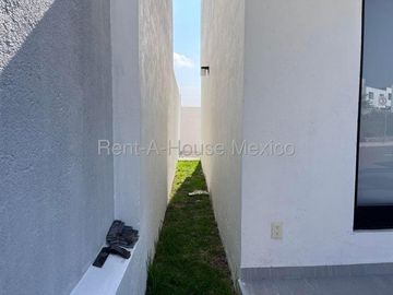 Se renta Casa en Zizana con Recámara en PB y Amenidades RAH388