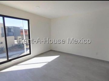 Se renta Casa en Zizana con Recámara en PB y Amenidades RAH388
