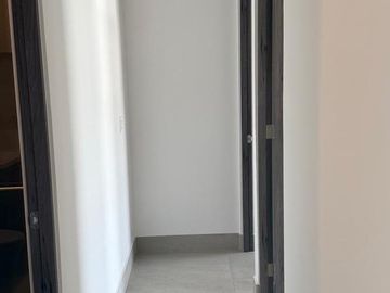 DEPARTAMENTO EN TORRE BOREAL, CERCA DE VALLE ORIENTE