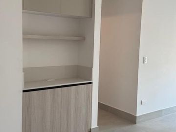 DEPARTAMENTO EN TORRE BOREAL, CERCA DE VALLE ORIENTE