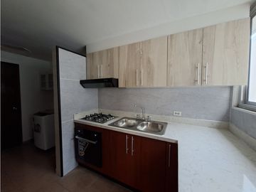 EL CANGREJO / HILTON PARK / 92M / 2 HABITACIONES / 2 BAÑOS / VACIO