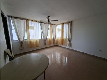 EL CANGREJO / HILTON PARK / 92M / 2 HABITACIONES / 2 BAÑOS / VACIO