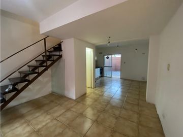 Duplex 3 amb en ALQUILER, Pinto 438 Ituzaingó
