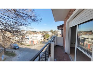 Departamento 2 amb. amplio, externo - Roca y San Juan