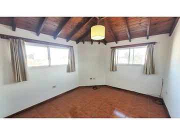 Departamento 2 amb. amplio, externo - Roca y San Juan