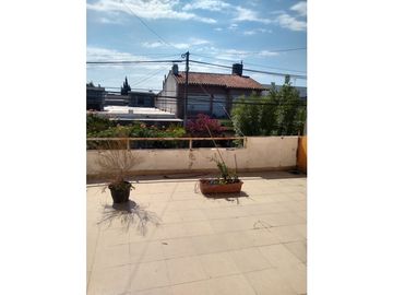 Alquiler PH 3 ambientes con terraza