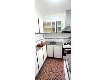 Alq temporario hermoso y amplio depto 2 amb con balcón terraza.