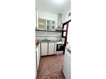 Alq temporario hermoso y amplio depto 2 amb con balcón terraza.