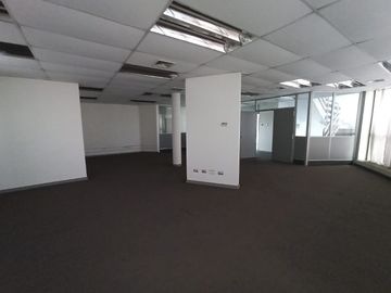 EDIFICIO 4 PISOS Y GALPÓN EN VENTA O ARRIENDO, QUINTA NORMAL