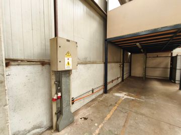 EDIFICIO 4 PISOS Y GALPÓN EN VENTA O ARRIENDO, QUINTA NORMAL