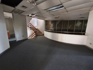 EDIFICIO 4 PISOS Y GALPÓN EN VENTA O ARRIENDO, QUINTA NORMAL