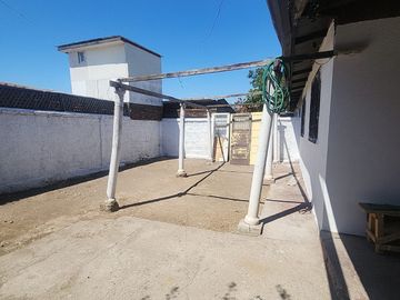CASA EN VENTA 3 DORMITORIOS 1 BAÑO