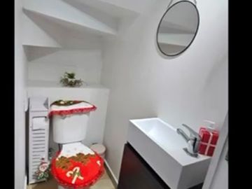 VENTA CASA 3HAB 2BA LAMPA