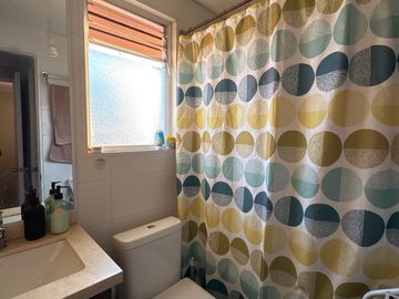VENTA CASA 3HAB 3BA LAMPA