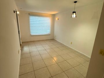 VENDE DPTO DE TRES DORMITORIOS Y UN BAÑO CERCA AVENIDA ALEM