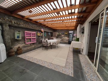 VENTA CASA 4HAB 3BA ÑUÑOA