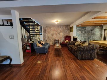 VENTA CASA 4HAB 3BA ÑUÑOA