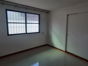 CASA 3 DORMITORIOS, 1 BAÑO, 3 ESTACIONAMIENTOS