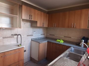 CASA 3 DORMITORIOS, 1 BAÑO, 3 ESTACIONAMIENTOS