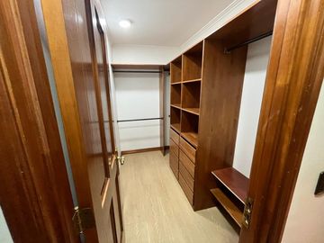 DEPARTAMENTO 4 DORMITORIOS EN SECTOR BARRIO INGLÉS, TEMUCO