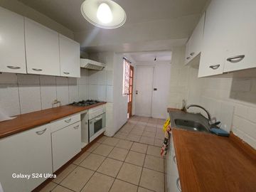 CASA ARRIENDO LO CAMPINO 3 DOR 2 BAÑOS 1 ESTACIONAMIENTO