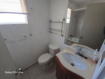 CASA ARRIENDO LO CAMPINO 3 DOR 2 BAÑOS 1 ESTACIONAMIENTO