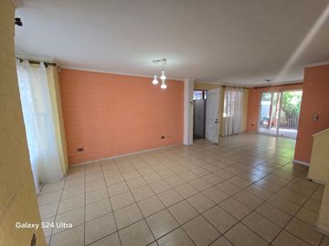CASA ARRIENDO LO CAMPINO 3 DOR 2 BAÑOS 1 ESTACIONAMIENTO