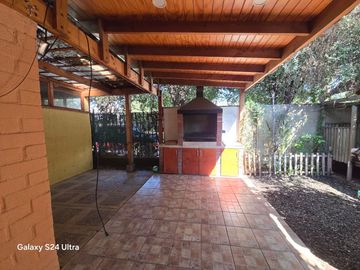 CASA ARRIENDO LO CAMPINO 3 DOR 2 BAÑOS 1 ESTACIONAMIENTO