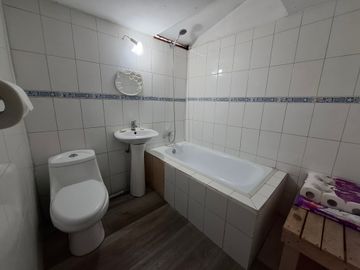 VENTA CASA CON MINIMARKET Y GRAN PLUSVALÍA EN TALAGANTE