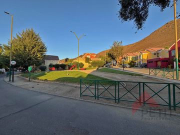 OPORTUNIDAD CASA EN CONDOMINIO ACEPTAN OFERTAS
