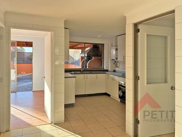 OPORTUNIDAD CASA EN CONDOMINIO ACEPTAN OFERTAS