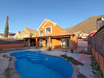 OPORTUNIDAD CASA EN CONDOMINIO ACEPTAN OFERTAS