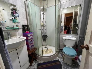 SE VENDE PROPIEDAD CON SIETE HABITACIONES