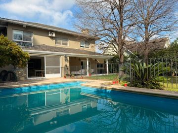 Venta casa 4/5 ambientes-Barrio Lomas de Benavidez