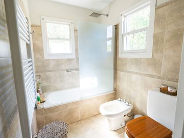 Venta casa 4/5 ambientes-Barrio Lomas de Benavidez