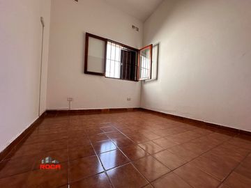 Casa en alquiler en Bajo La Viña – Esquina con excelente ubicación